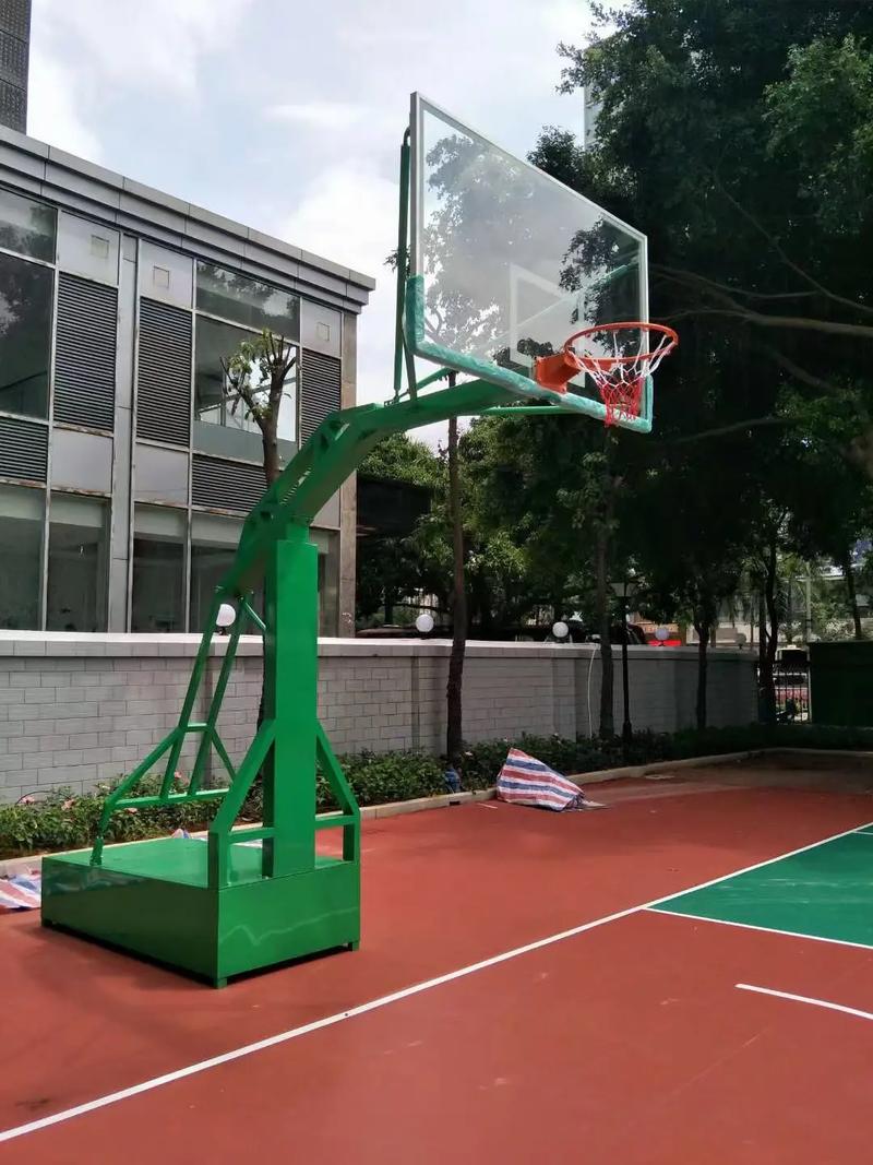 可移動籃球架